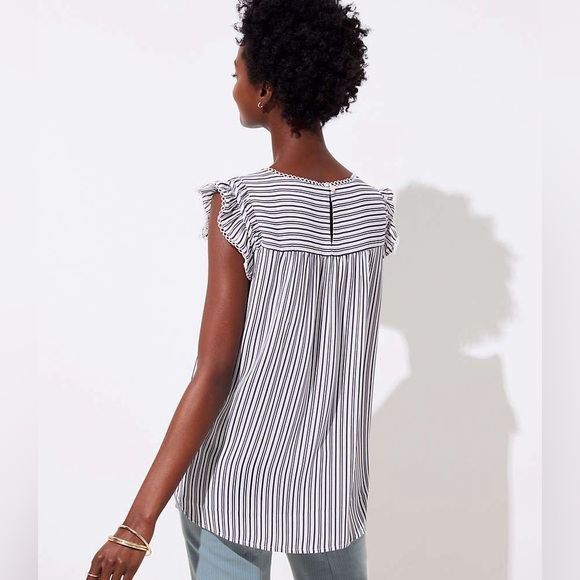 LOFT Top Striped Short Sleeve Blouse XS Petite - Picture 2 of 8